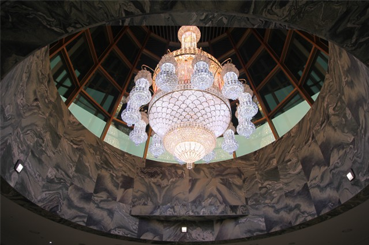 Chandelier (4F)